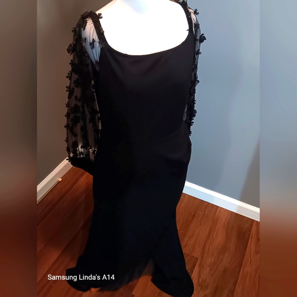 Elegant Dark Navy Blue Dress with Sheer Sleeves